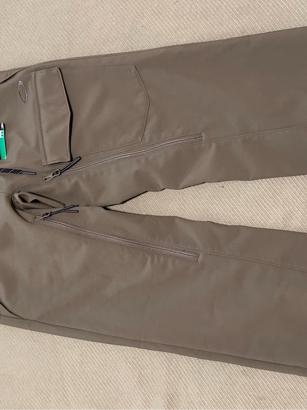 Oakley Men's Snowboard Cargo Pants — Olive
